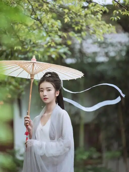 仙气少女的春日出游汉服写真氧气十足