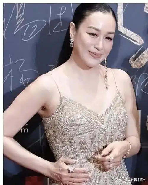 现在嫌她们丑当年追成狗这些发福的女明星年轻时美到窒息