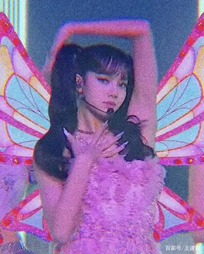 blackpink成员lisa双马尾造型,水冰月本月,泰式甜辣酱好可爱