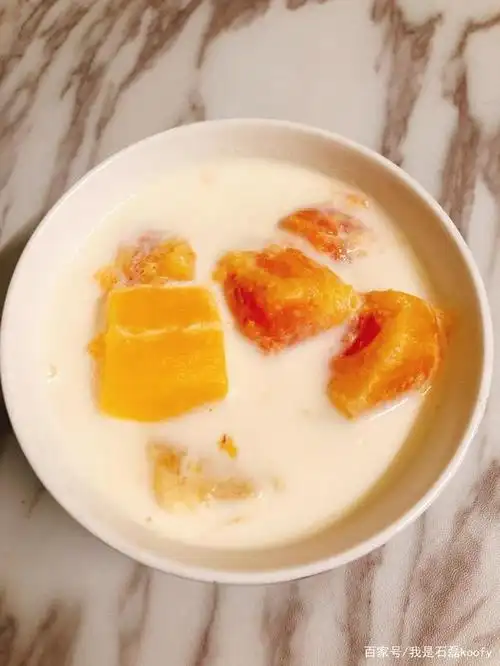 木瓜炖牛奶,女性养生养颜美容佳品