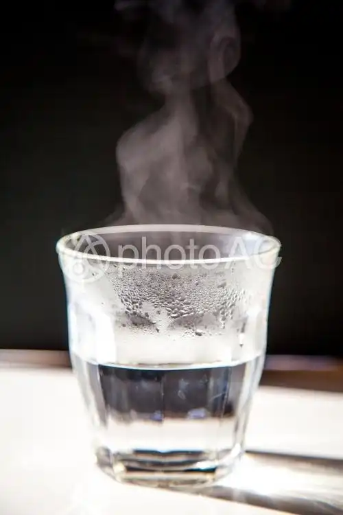 照片素材(图片): 玻璃蒸汽