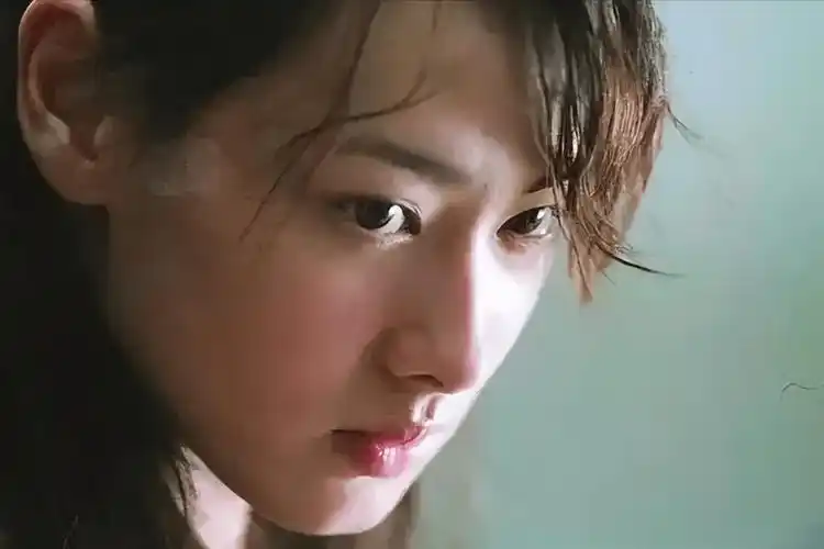 分手12年,再看生三子却"没嫁进李家"的梁洛施,她才是最终赢家_李泽楷