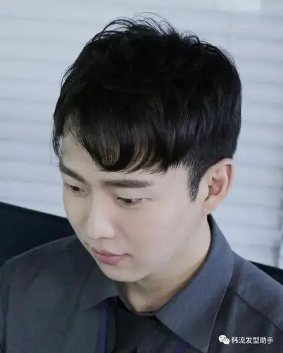 韩国潮流三七分发型