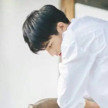 阳光帅气男生头像真人高清男生超酷时尚微信头像图片