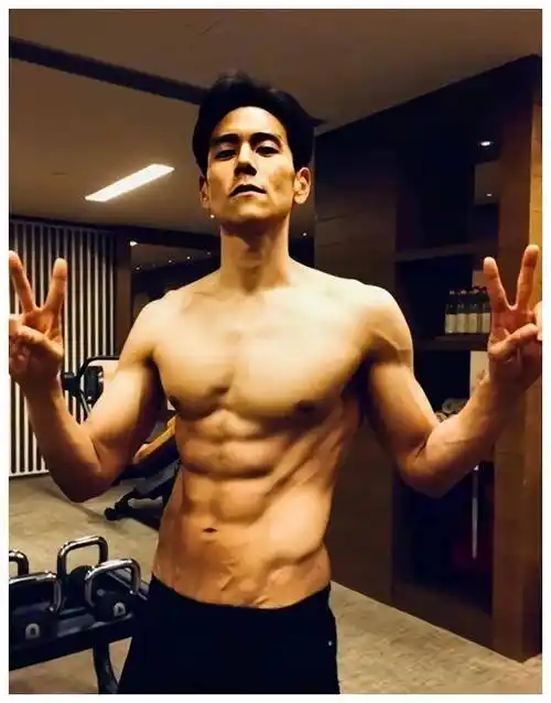 曝光艺术全裸男明星,彭于晏惊艳登场,精致写真全揭秘_专业_训练_角色