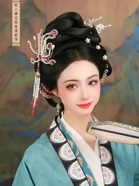 神仙图汉服速成古典发型,10分钟教会你一个汉服盘发