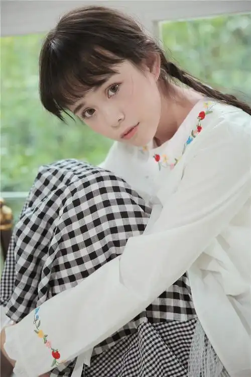 日系可爱娃娃领 少女蕾丝花边刺绣 白色打底衫软妹衬衫