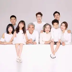 2022展会新款影楼亲子主题服装 韩式全家福拍照高端九人简约套装