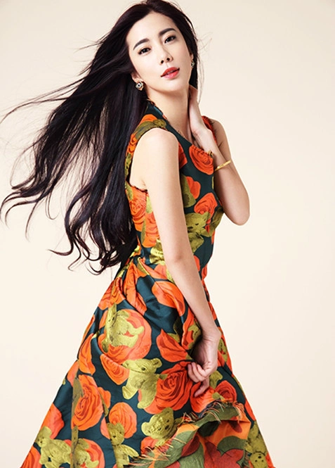 窈窕身姿,美艳迷人,王珂|王珂|秦罗敷|女演员_新浪新闻