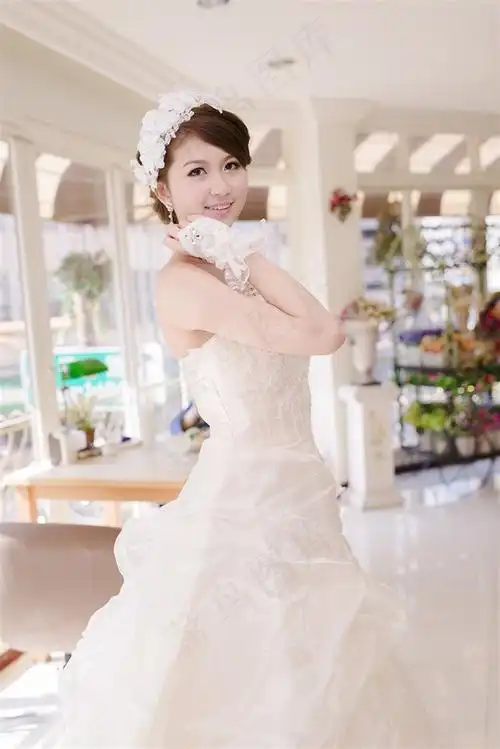 白色婚纱漂亮的新娘美女婷怡高清大图 - 菜鸟图库