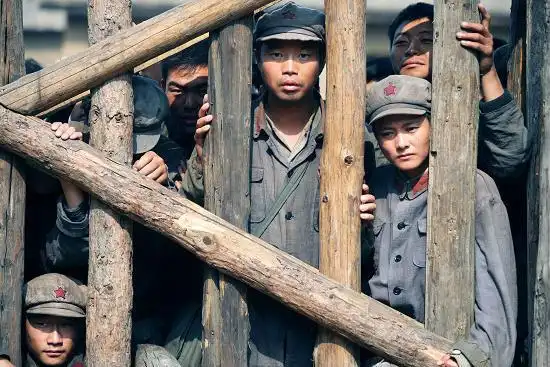 《出关》32,33集剧情介绍 电视剧1-36集全集 大结局:刘一手夜袭日军