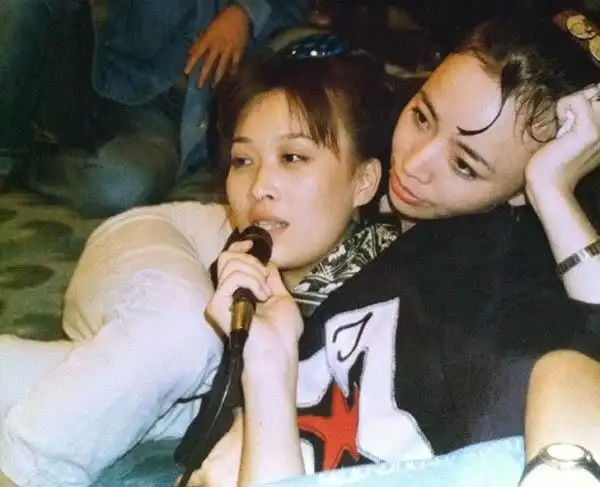 宋丹丹和那英是什么关系 两人日前一同现身澳门赌场