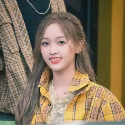 吴宣仪赖美云头像