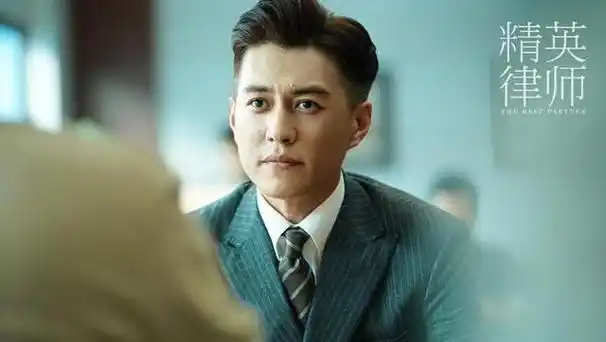 不管怎么说,靳东都是实力派中的实力派,演技界的扛把子,也绝对是电视