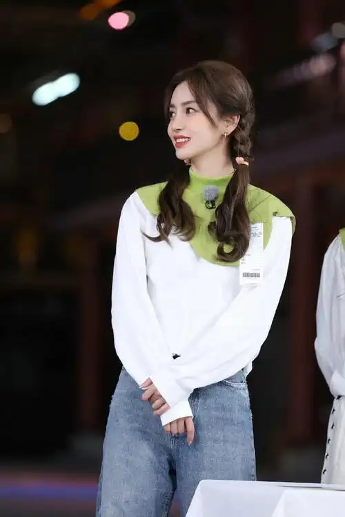 angelababy奔跑吧六宫格剧照##angelababy奔跑吧双马尾造型剧照