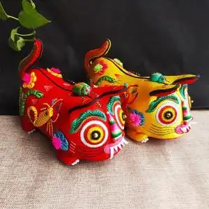 五毒布老虎纯手工刺绣非遗工艺品缝制 红diy满月虎头枕传统小老虎