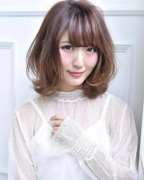 适合圆脸的发型图片(9款适合脸大脸圆女生的发型)