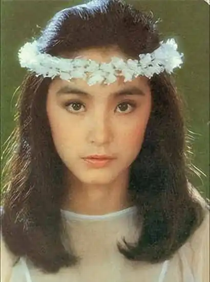 赵雅芝:我18岁,林青霞:我18岁,看到刘嘉玲才知梁朝伟眼光多好_小时候