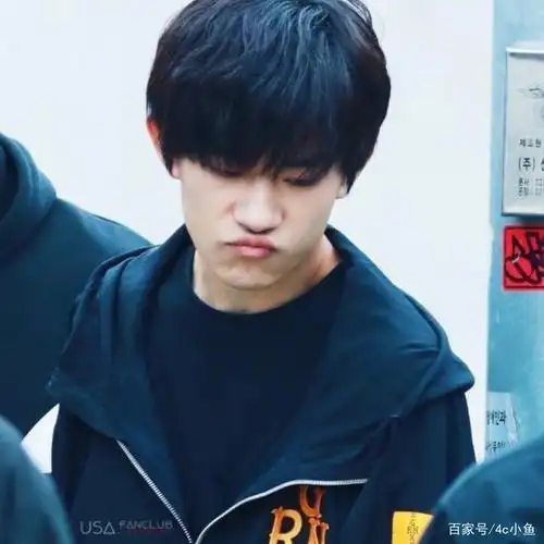 捕捉今日份嘟嘴的小可爱易烊千玺