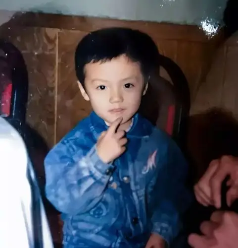 蒋雯丽吴亦凡成龙许嵩陈伟霆陈乔恩迪丽热巴华晨宇朱一龙关晓彤好啦