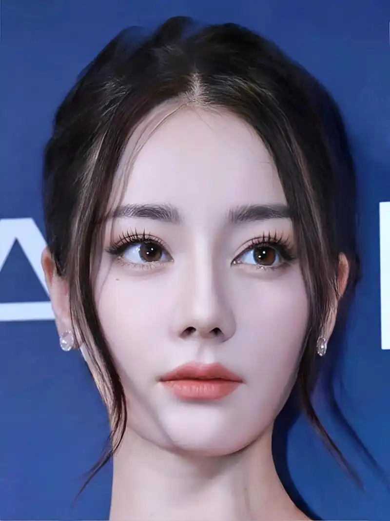 近距离镜头下的热巴,是不是特别真实!#迪丽热巴