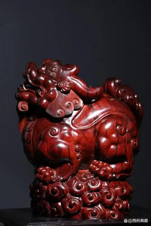 貔貅又叫天禄,辟邪.