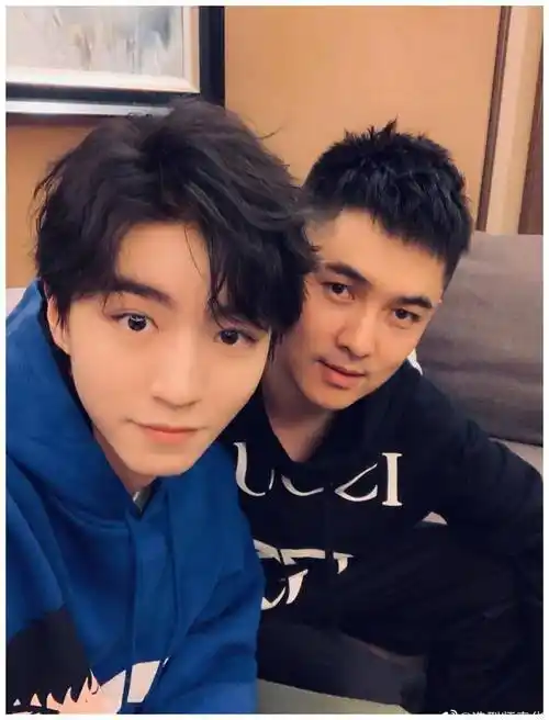 王俊凯20岁许愿场景曝光!