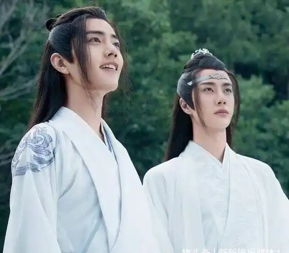 王一博全新宣传片被指抄袭,创意,位置均与肖战策划一模一样?