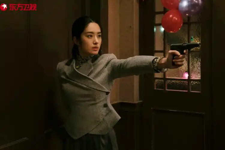 传奇小哪吒的主唱杨采钰,却在《瞄准》中表示太难了