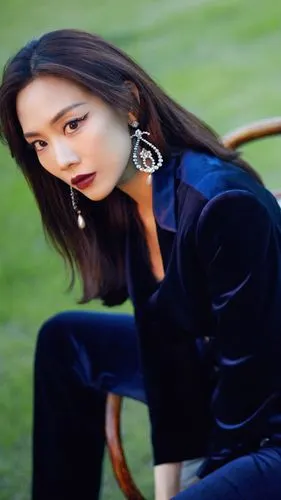 王霏霏酷飒性感写真手机壁纸