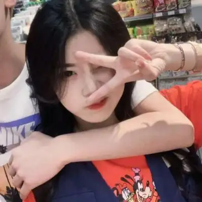 宋知意/甜蜜真人魅力恩爱唯美情头一对两张_情侣头像_我要个性网