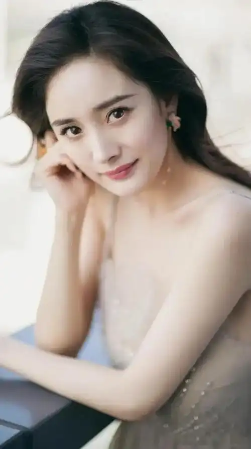 最新极品迷人,杨幂超清精品写真,分享给大家一起欣赏吧!