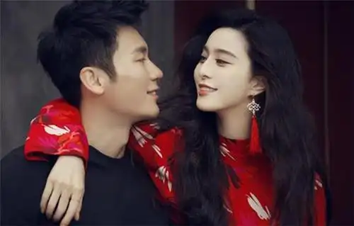 李晨婚纱造型照片_婚纱摄影图片_659922