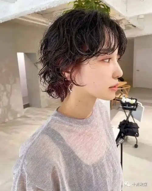 今年超流行的短发摩根纹理烫