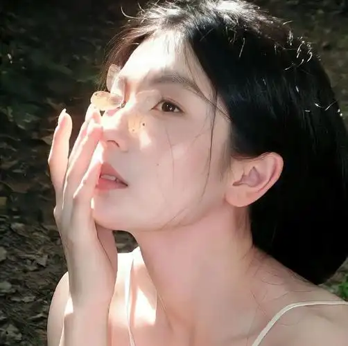 唯美纯欲女生头像