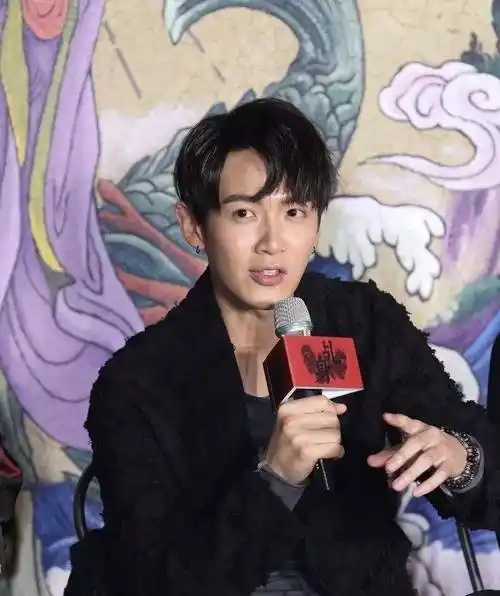 28岁柯震东正式复出拍戏,就算观众不介意,他也很难翻身了……_内地