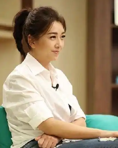 在9岁靳东"分手"之后,江珊爱上了女明星前男友_女儿_高曙光_八卦