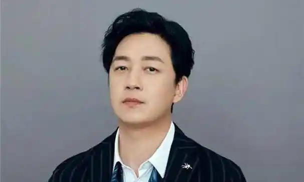 但是董洁与王大治的视频曝光之后,潘粤明的事业迎来了第二春