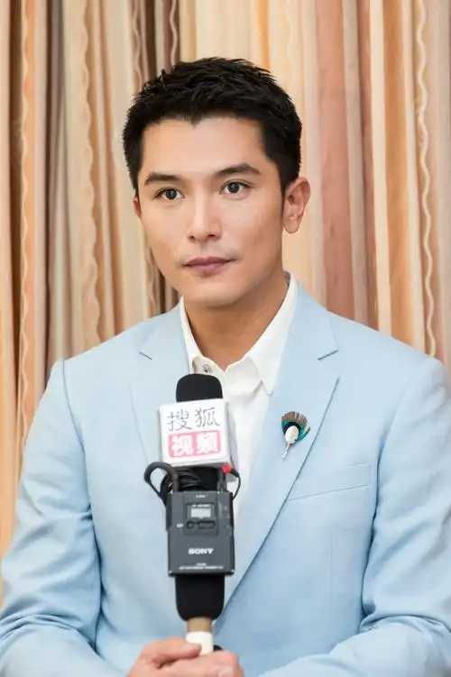 专访邱泽:并不注重外表的帅气,感情的事看缘分_娱乐