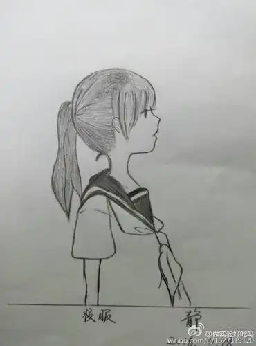 穿校服女学生简笔画