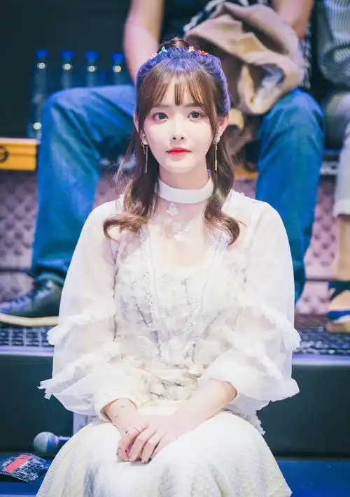 《铁甲雄心》是国内首档机器人格斗竞技真人秀,也是机器人综艺"大战"