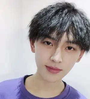 中学15岁男生黑色短发大全 男学生新款黑色短发设计简约清新