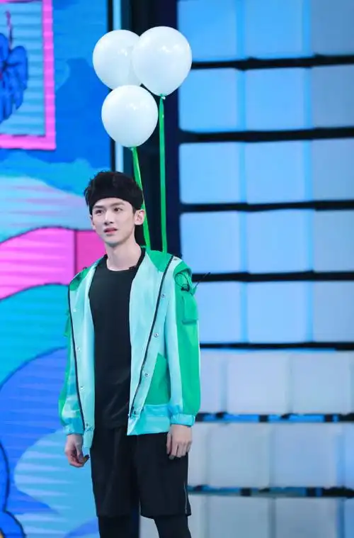 "漫漫喜欢你"7515701596 =@白敬亭20:20#快乐大本营#不见不