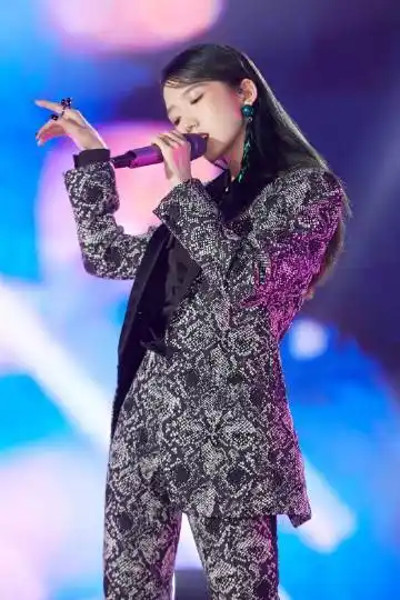 期待原创音乐人全能唱跳女歌手舞台女王音乐合伙人孟美岐