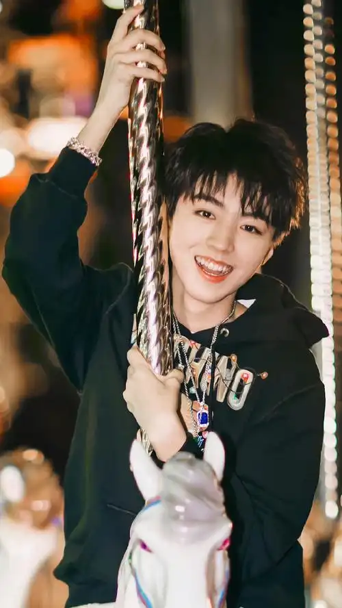 刘志宏老婆否认刘志宏拿王俊凯吉他