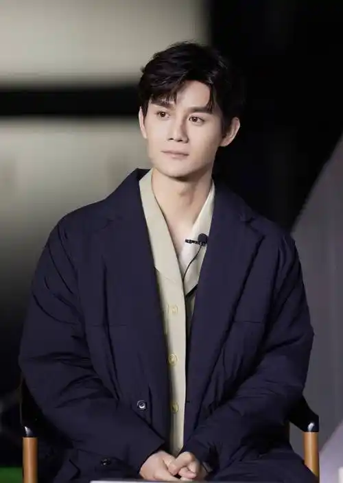 王凯解锁三元品牌代言人身份商业价值再走高