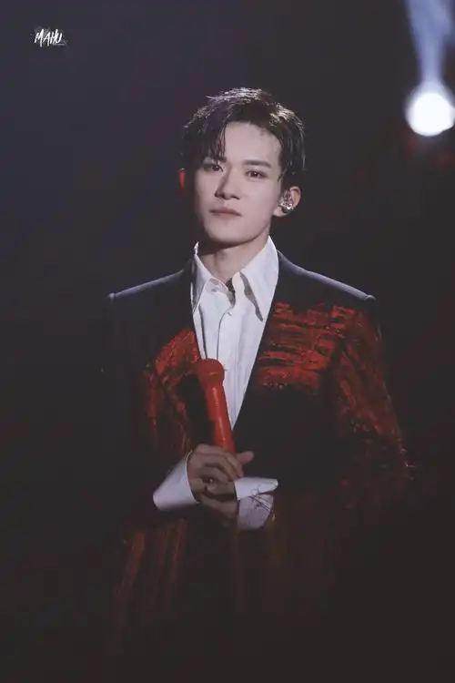 易烊千玺 #tfboys 十八岁成人礼生日会 高清 帅气