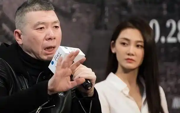 冯小刚直言:她太能装了,永远红不了,更别说拿奖了