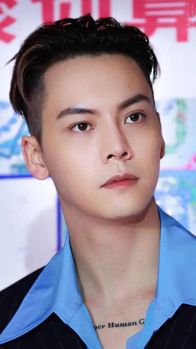 陈伟霆西装杀,穿衬衫的等等真的性感又帅气,早上好.