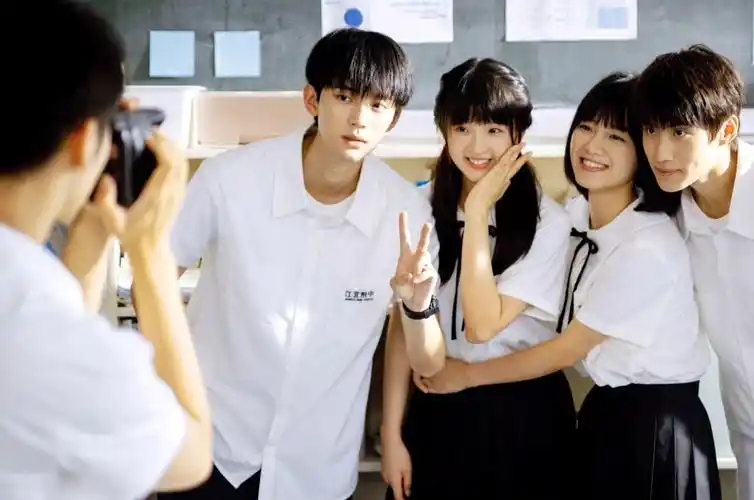 明晚开播!又一青春校园剧来袭,帅哥美女搭档,终于有剧可追了